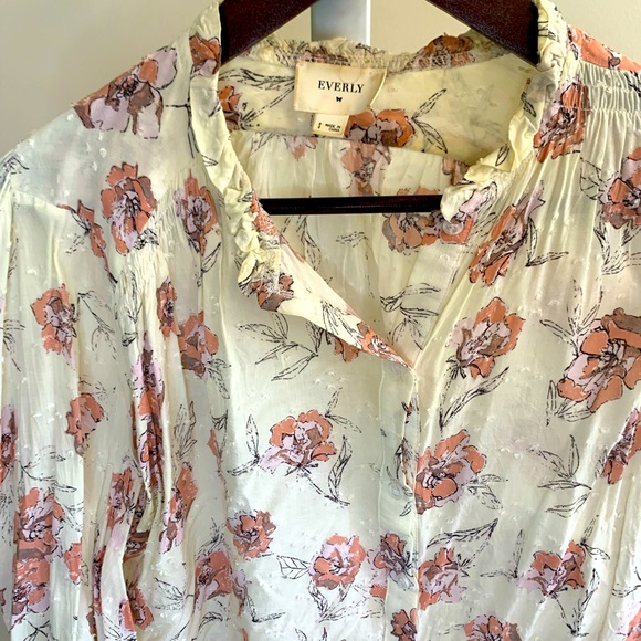 Ruffled blouse - Picture 2 of 2